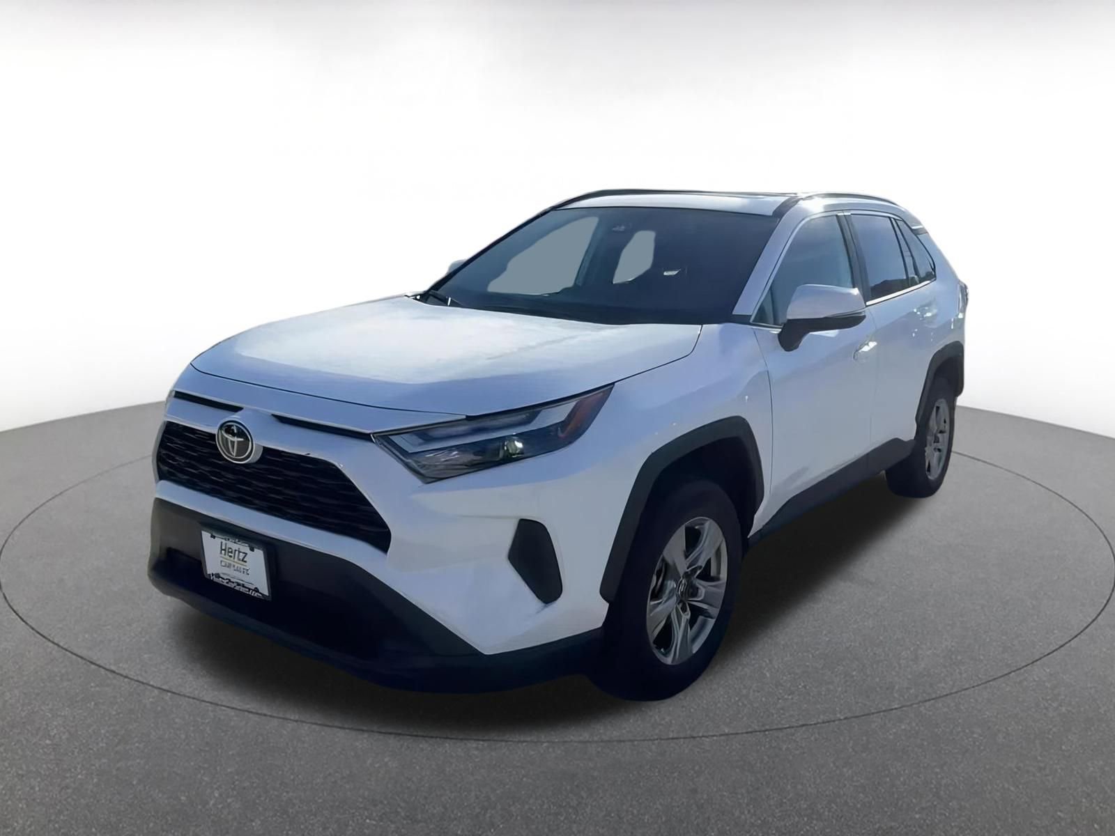 Used 2025 Toyota RAV4 XLE image 7
