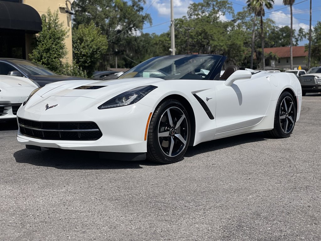 Used 2015 Chevrolet Corvette Stingray Convertible w/ 3LT Preferred Equipment Group RWD image 9