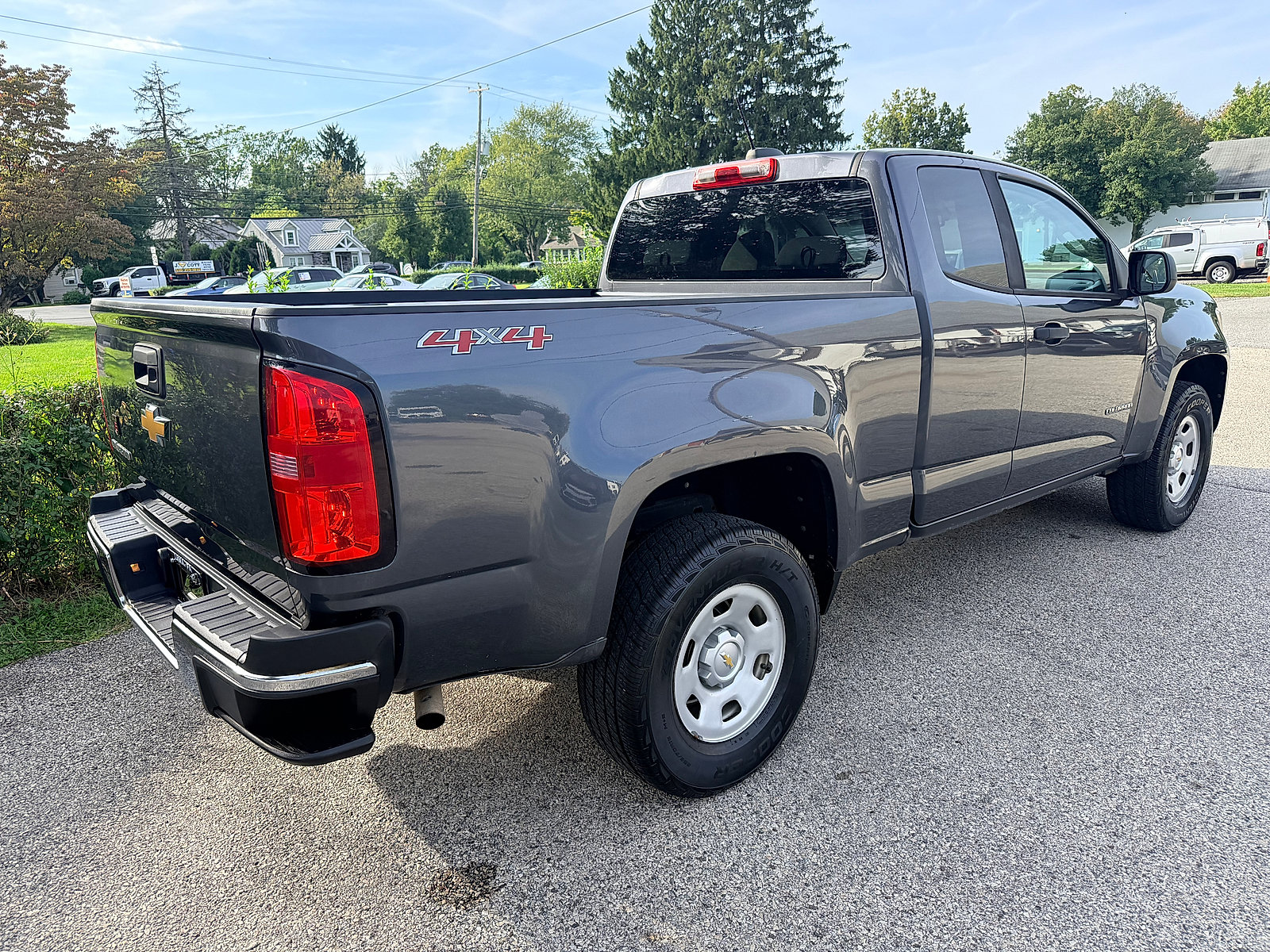 Used 2017 Chevrolet Colorado W/T w/ WT Convenience Package AWD/4WD image 4