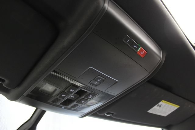 Used 2023 Volkswagen Atlas Cross Sport SE w/ Panoramic Sunroof Package AWD/4WD image 26