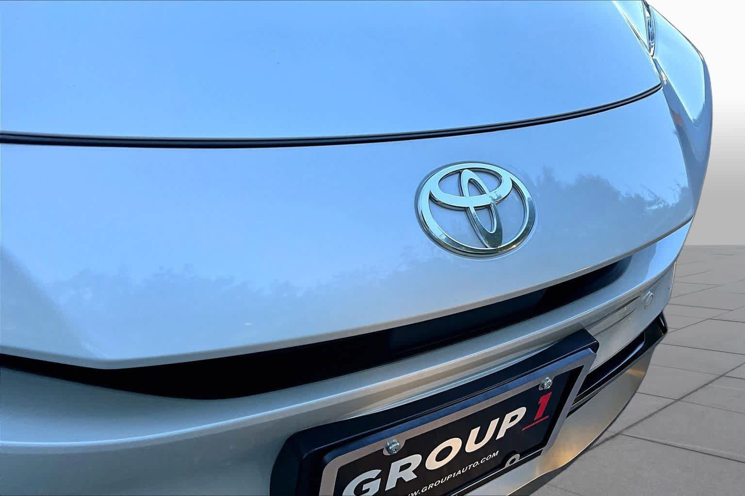 Certified 2026 Toyota Prius Plug-In Hybrid FWD image 28
