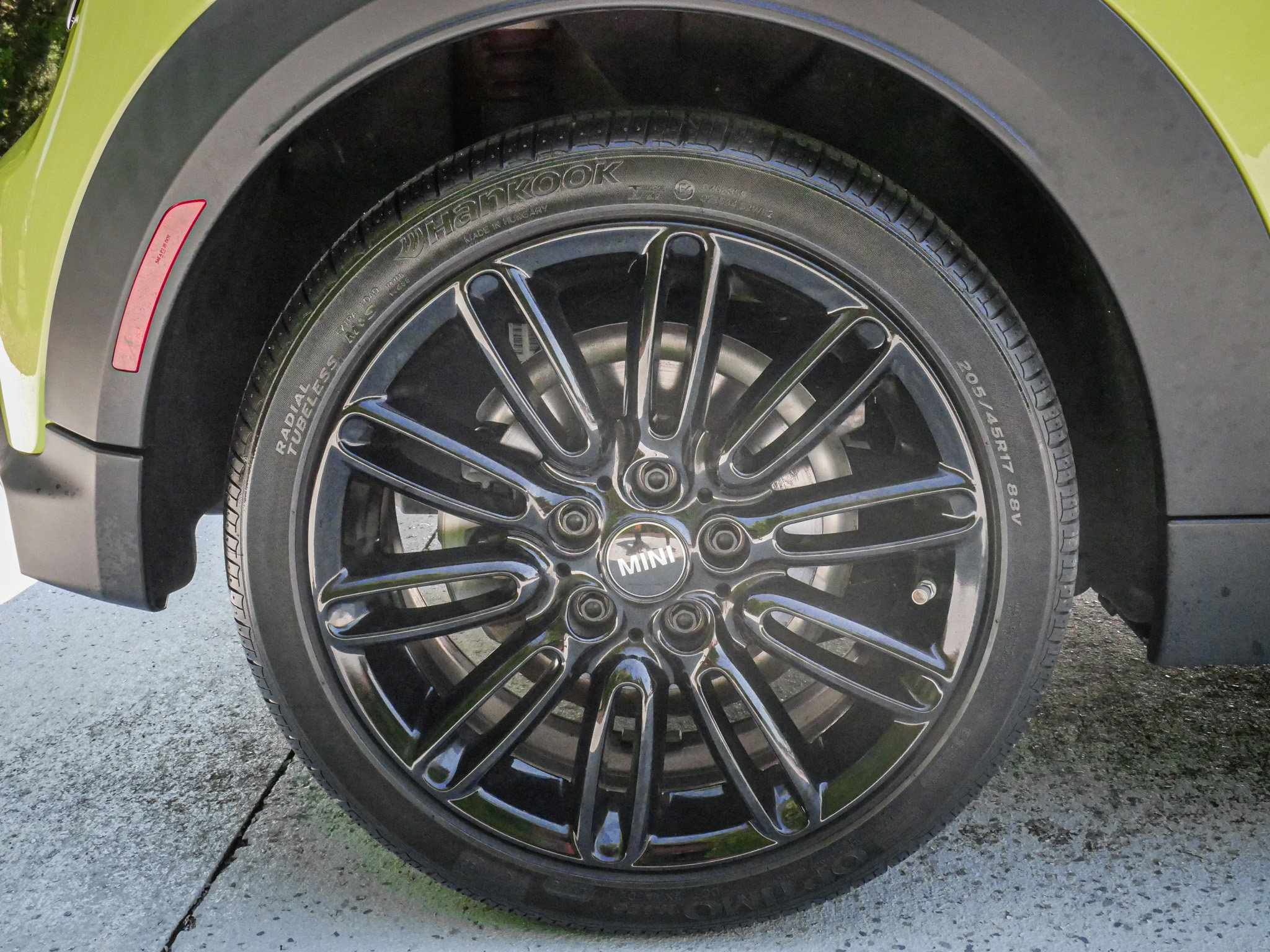Used 2024 MINI Cooper S w/ Signature Upholstery Package FWD image 13