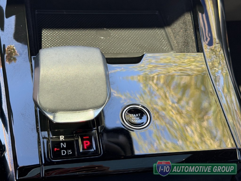 Used 2025 Land Rover Range Rover Sport SE AWD/4WD image 31