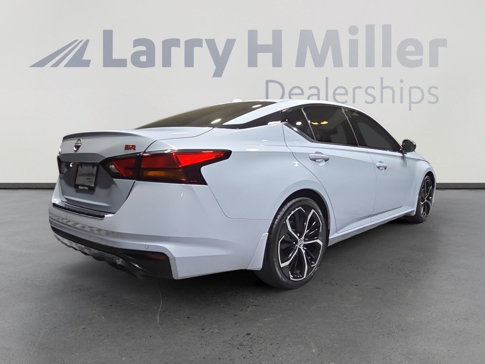 Used 2023 Nissan Altima 2.5 SR image 5