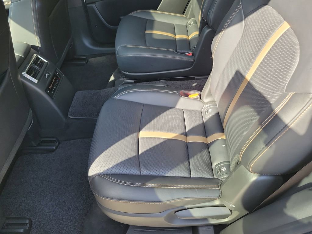 Used 2024 MAZDA CX-90 Plug-In Hybrid w/ Premium Plus image 17