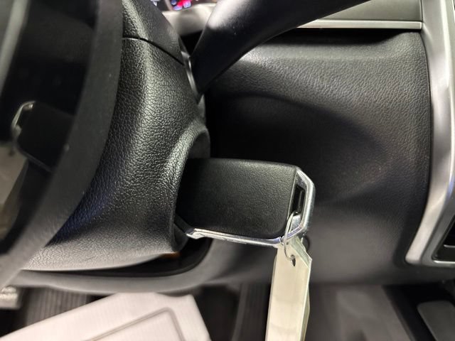 Used 2021 Kia Sorento LX FWD image 9