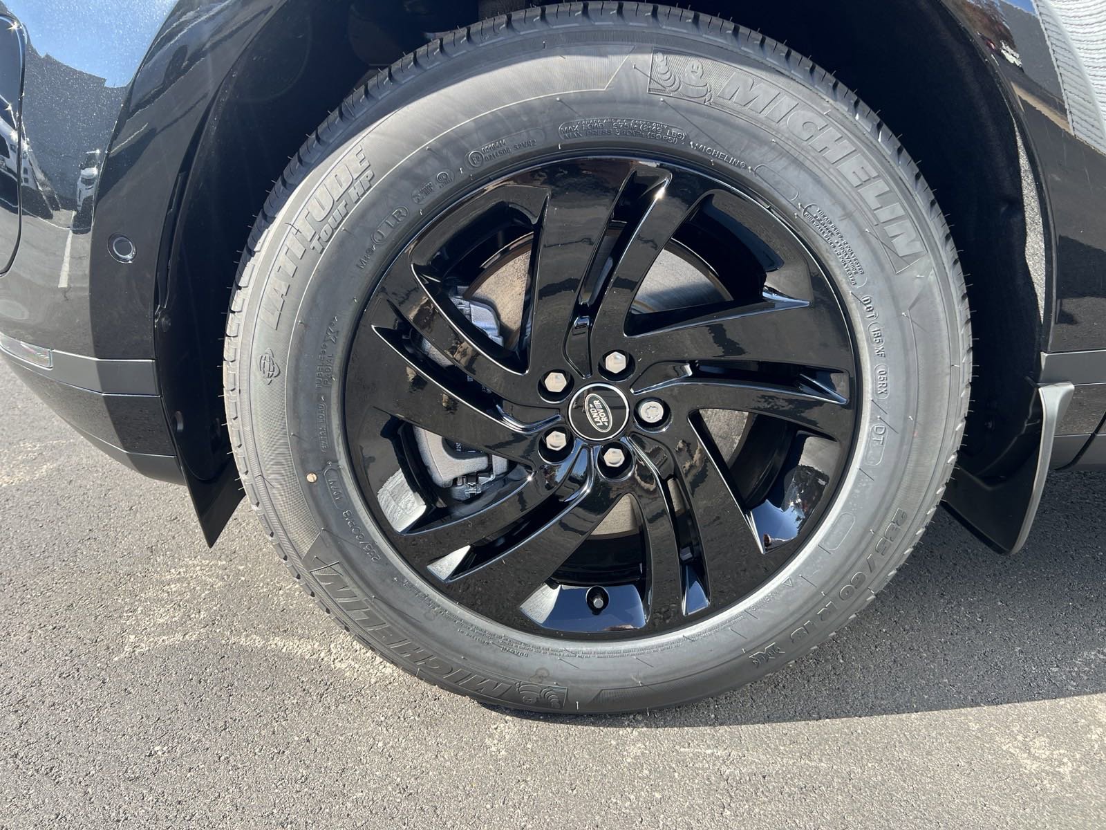 New 2025 Land Rover Range Rover Evoque Dynamic SE image 9