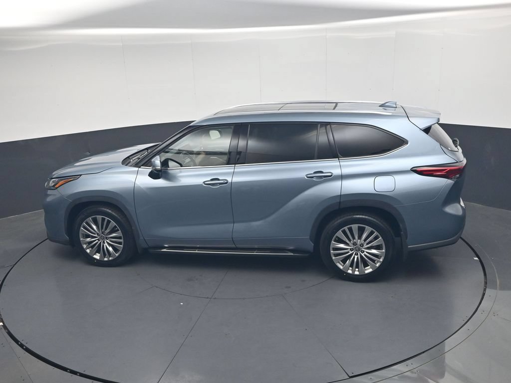 Used 2022 Toyota Highlander Platinum AWD/4WD image 20