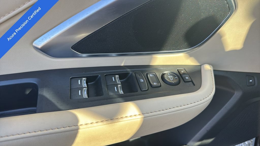 Used 2024 Acura RDX SH-AWD image 32