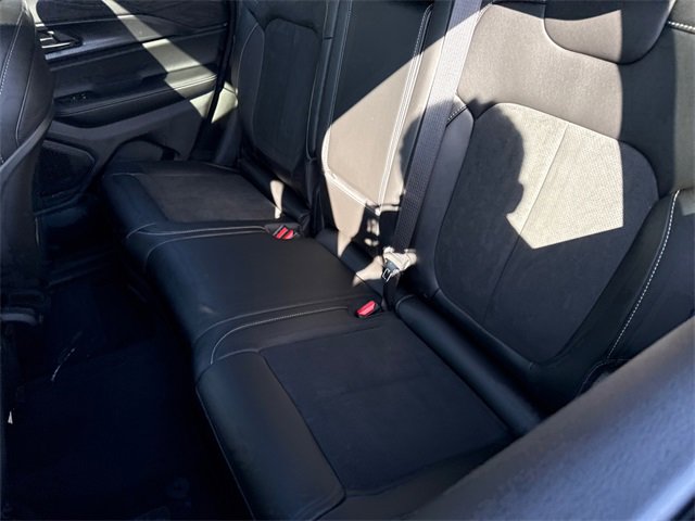 New 2025 Jeep Grand Cherokee Altitude image 28