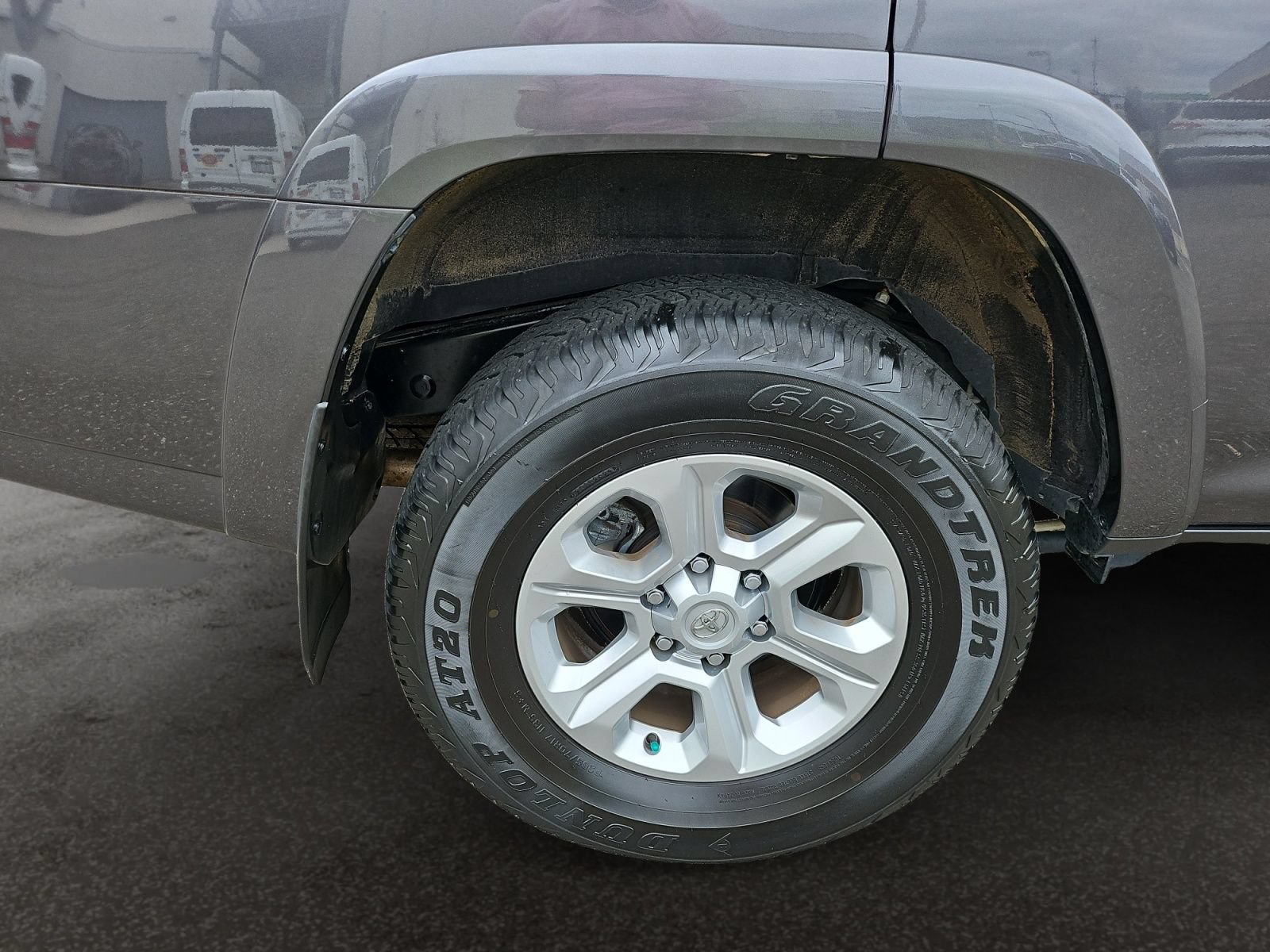 Used 2023 Toyota 4Runner SR5 Premium w/ Moonroof Package RWD image 37