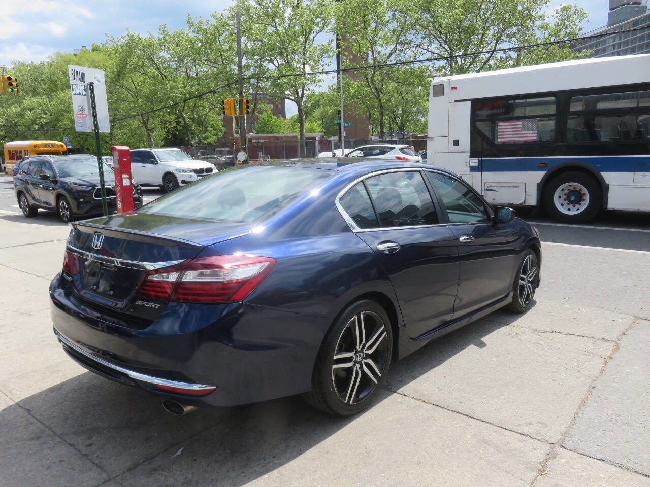 Used 2016 Honda Accord Sport image 4