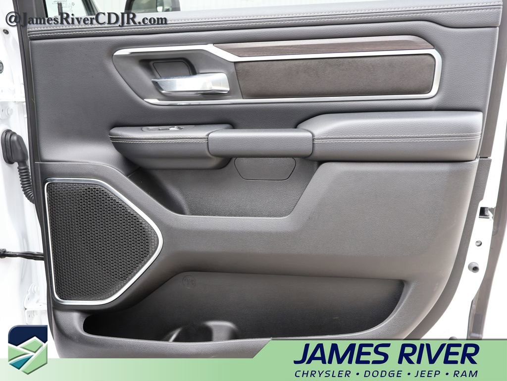 Used 2026 RAM 1500 Laramie AWD/4WD image 11