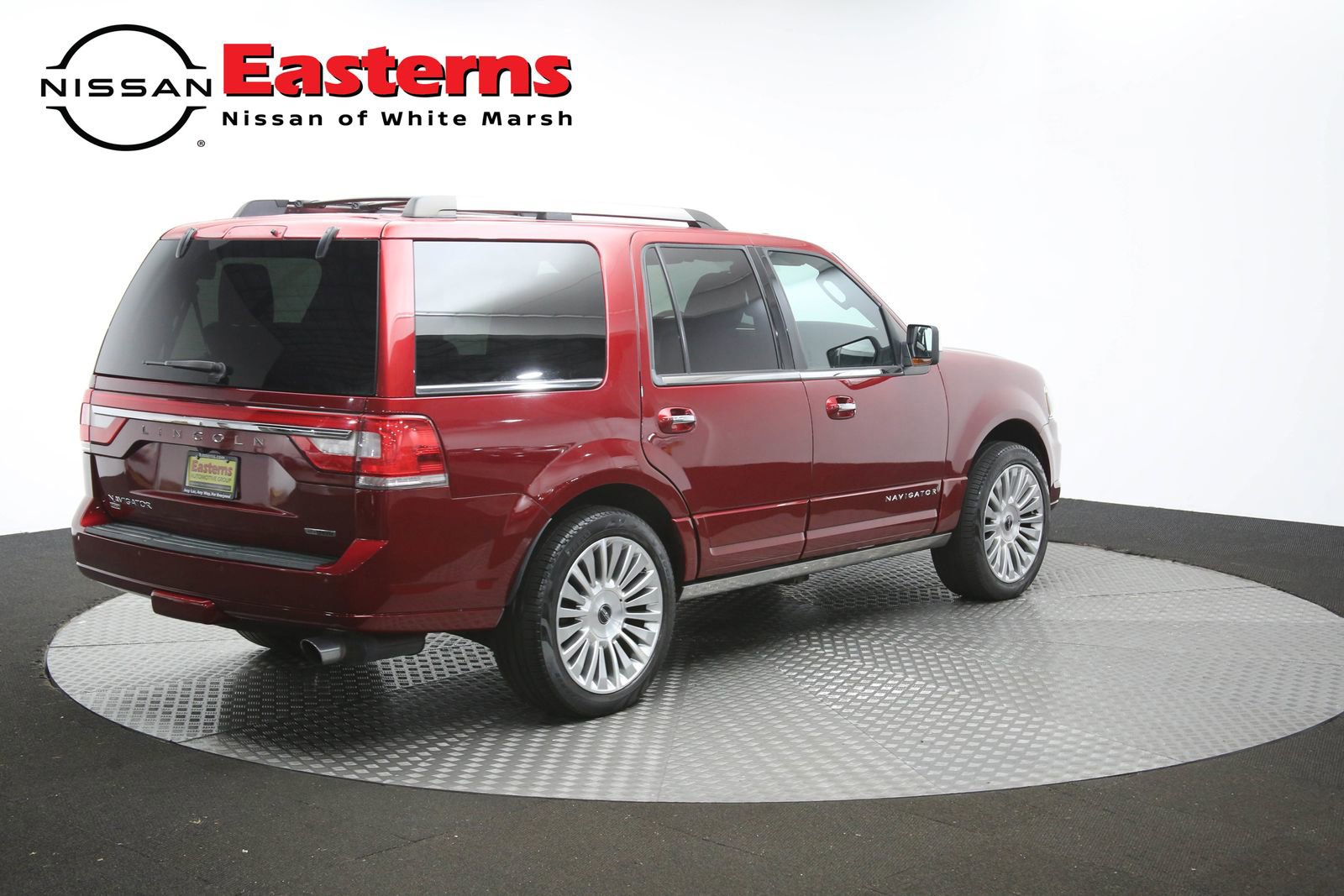 Used 2016 Lincoln Navigator Reserve AWD/4WD image 44