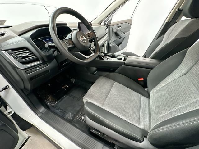 Used 2023 Nissan Rogue SV AWD/4WD image 15