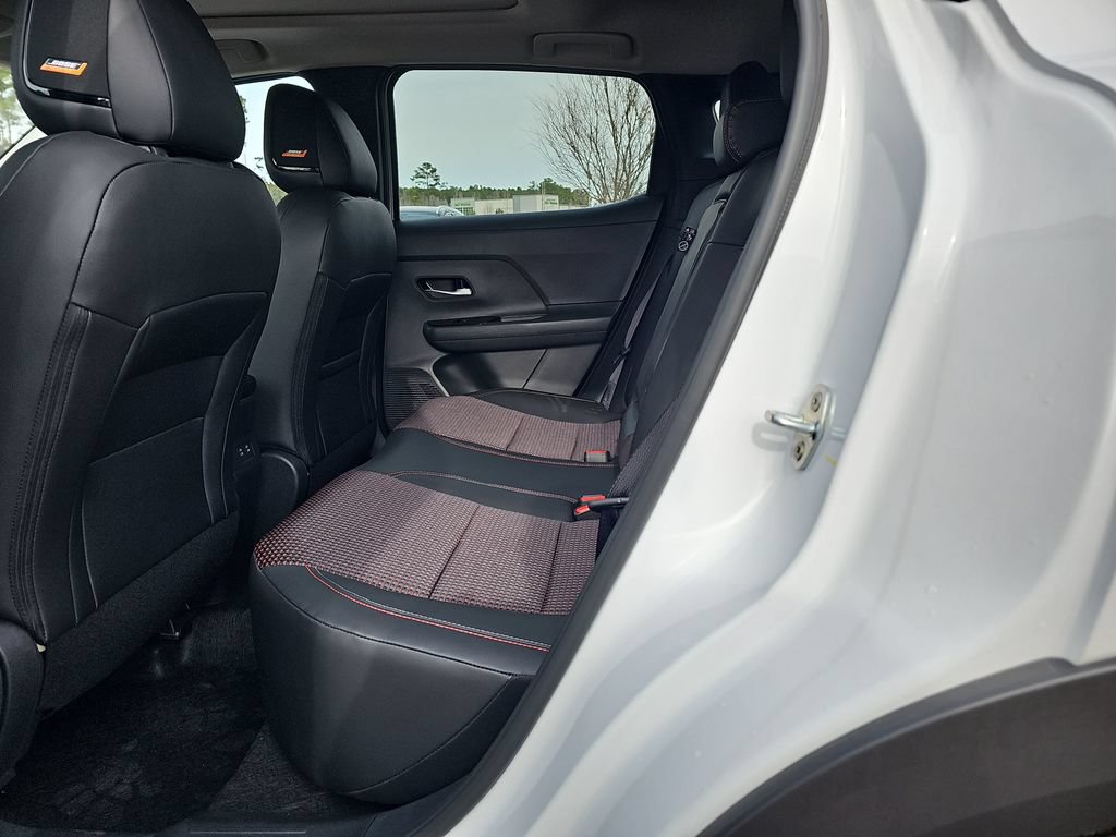 New 2026 Nissan Kicks SR w/ SR Premium Package FWD image 17
