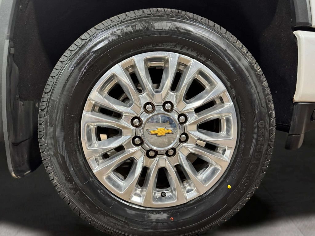 Used 2023 Chevrolet Silverado 2500 High Country w/ Z71 Off-Road Package AWD/4WD image 32