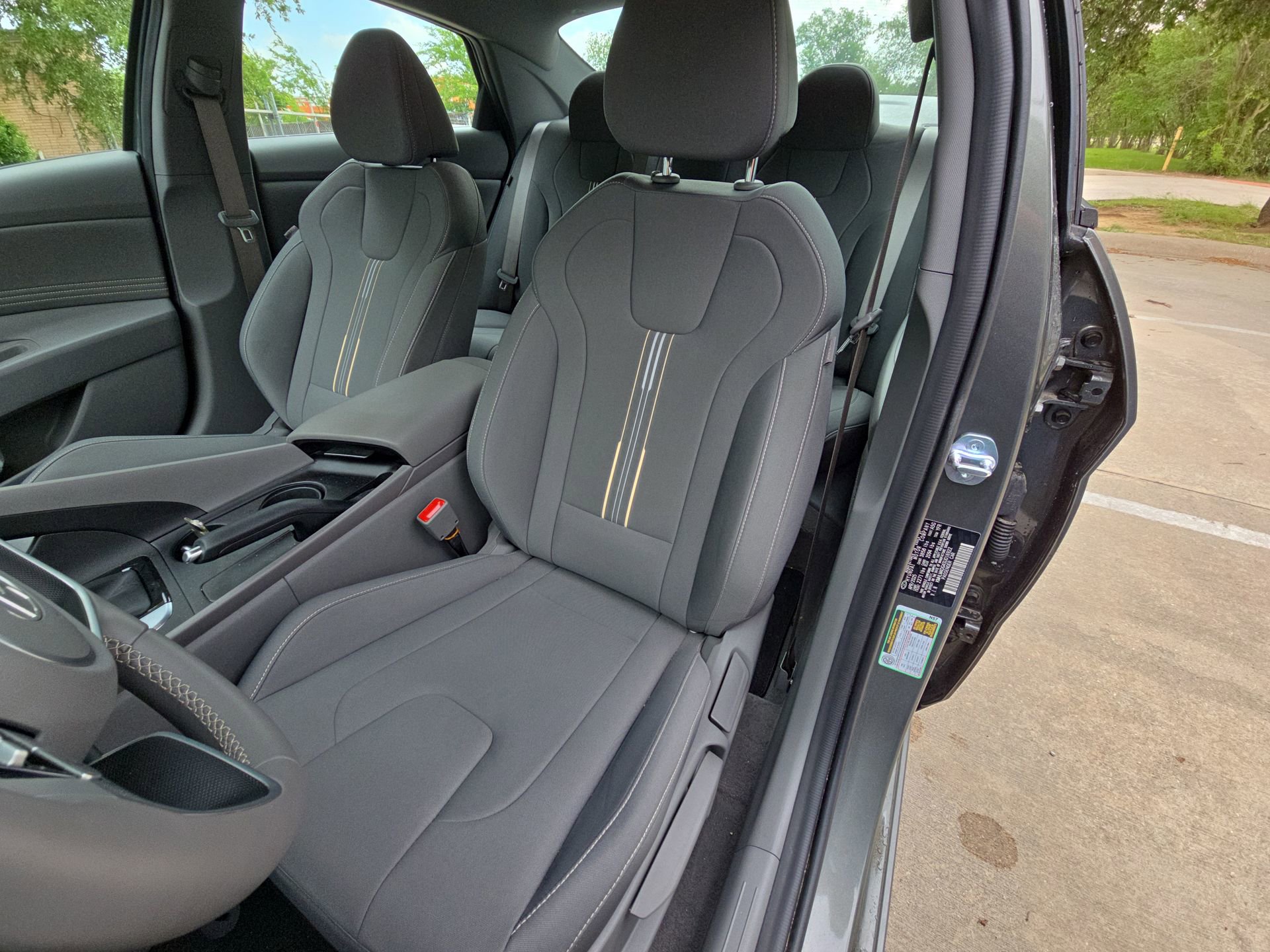 Used 2025 Hyundai Elantra Sport FWD image 11