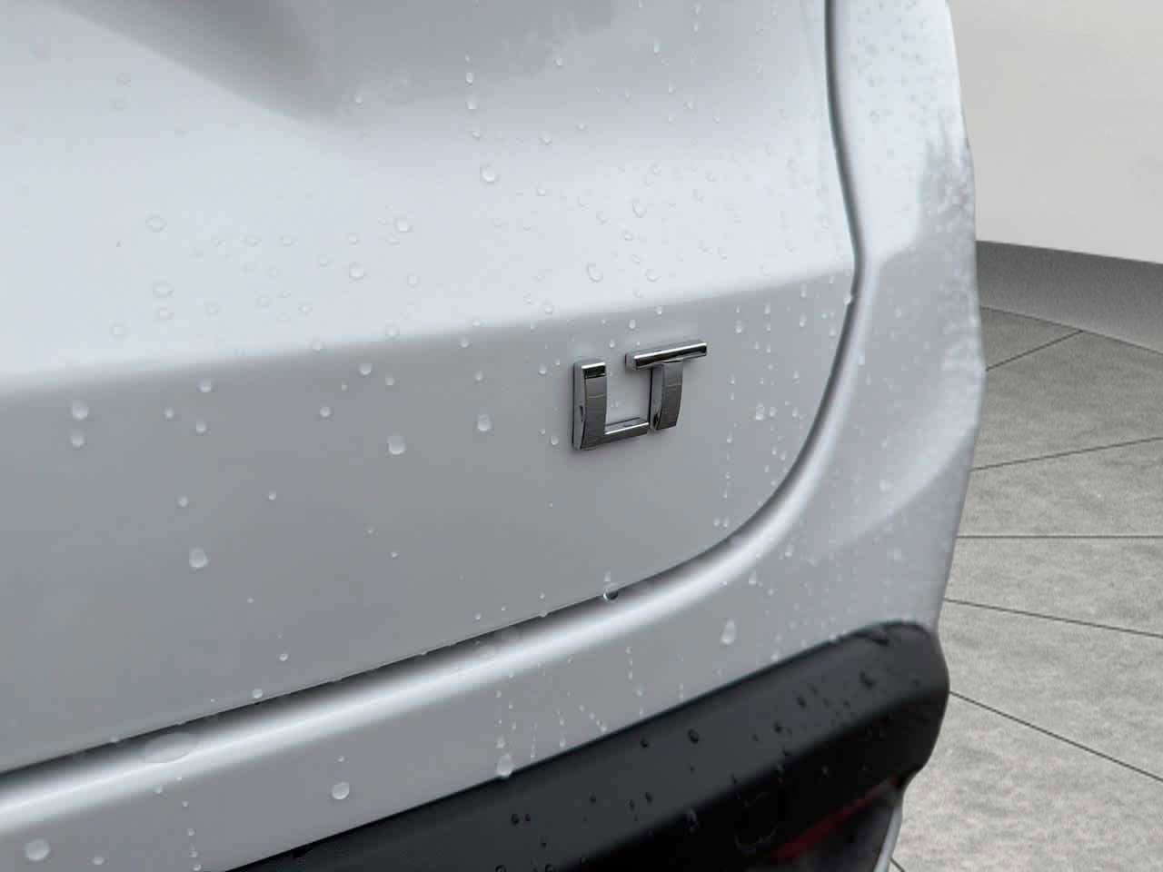 New 2026 Chevrolet Trax LT w/ Driver Confidence Package FWD image 8