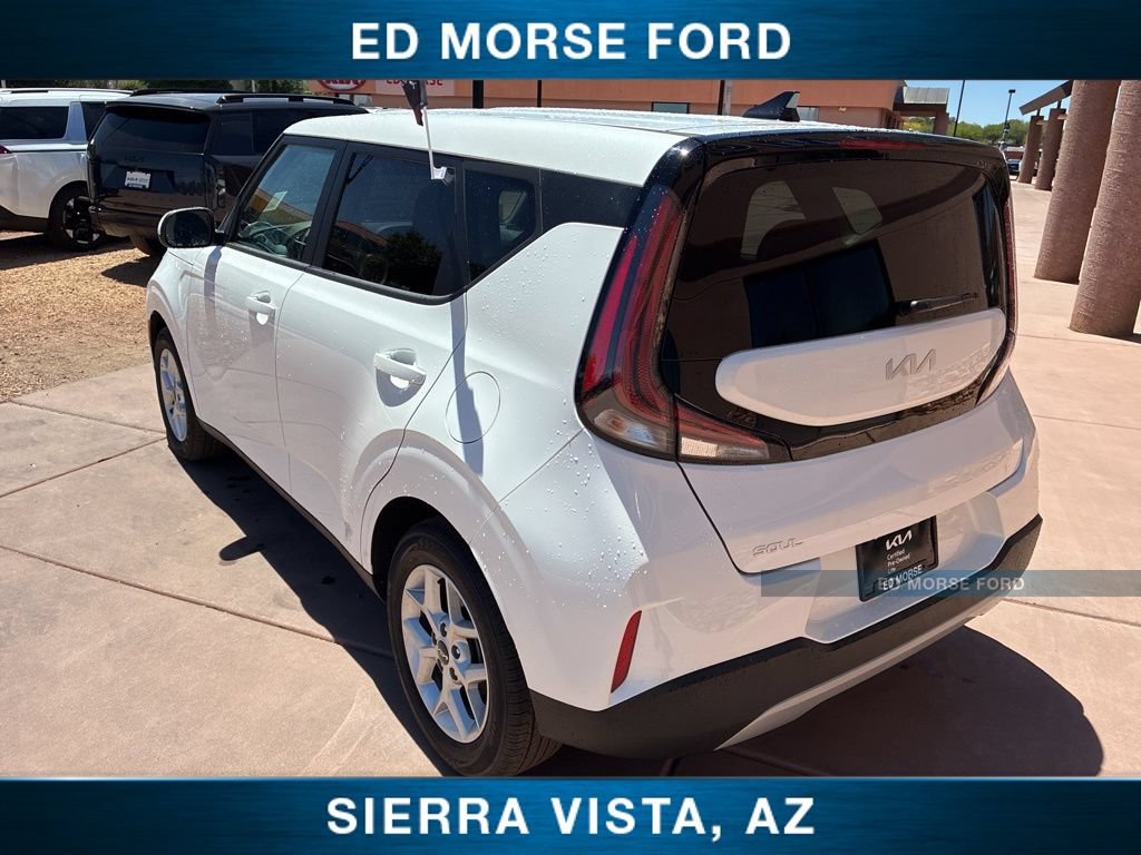 Certified 2025 Kia Soul LX FWD image 6