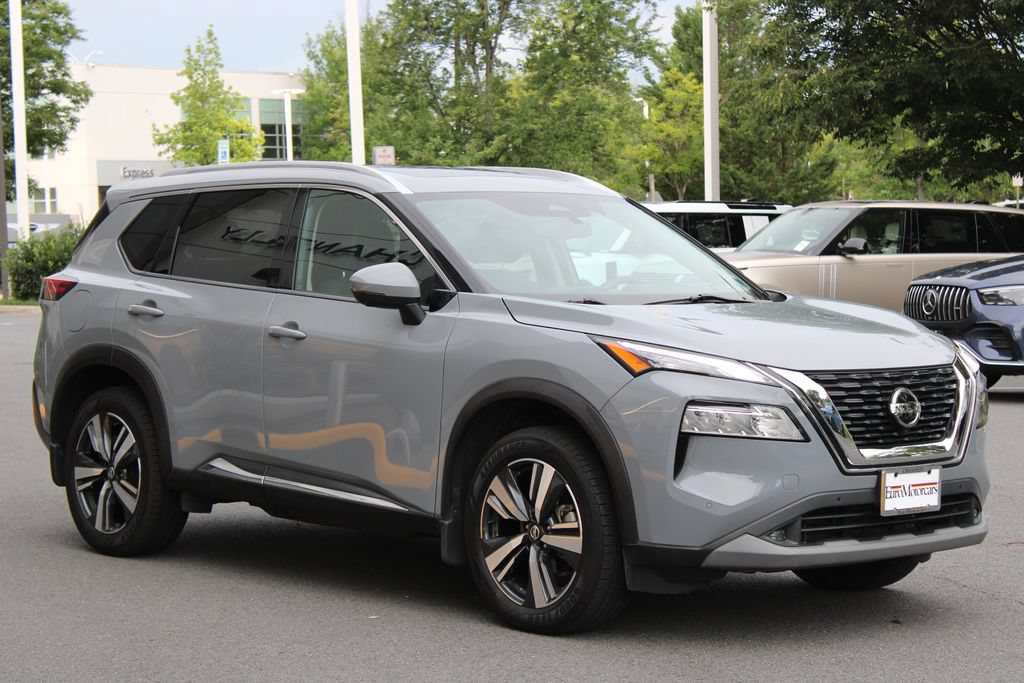 Used 2021 Nissan Rogue SL w/ Premium Package AWD/4WD image 3