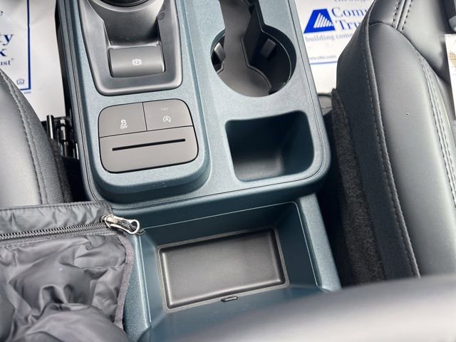 New 2026 Ford Maverick Lariat w/ Black Appearance Package image 30