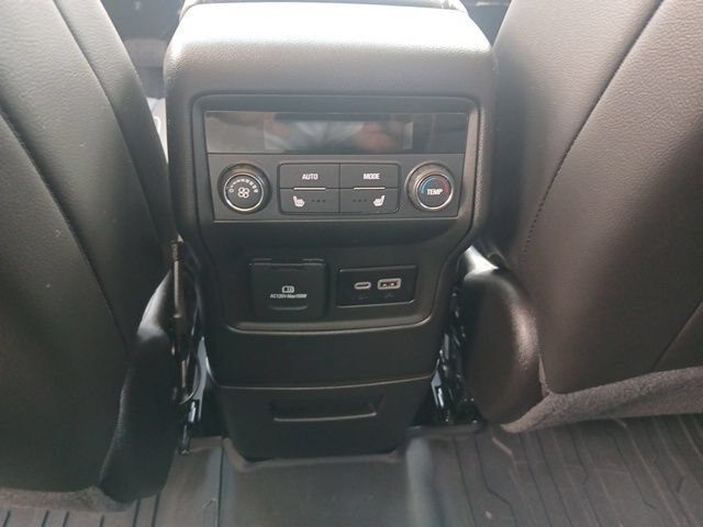 Used 2023 GMC Acadia Denali w/ Denali Ultimate Package FWD image 16
