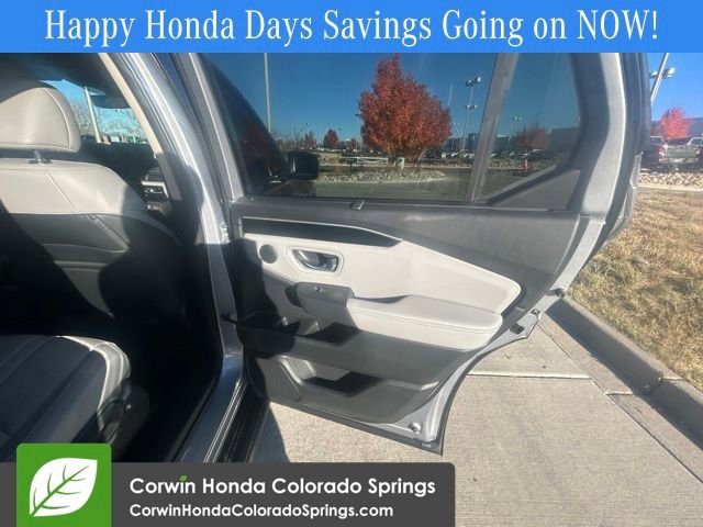 New 2025 Honda Pilot Touring image 25
