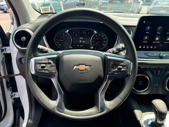 Used 2025 Chevrolet Blazer LT w/ Convenience Package image 12