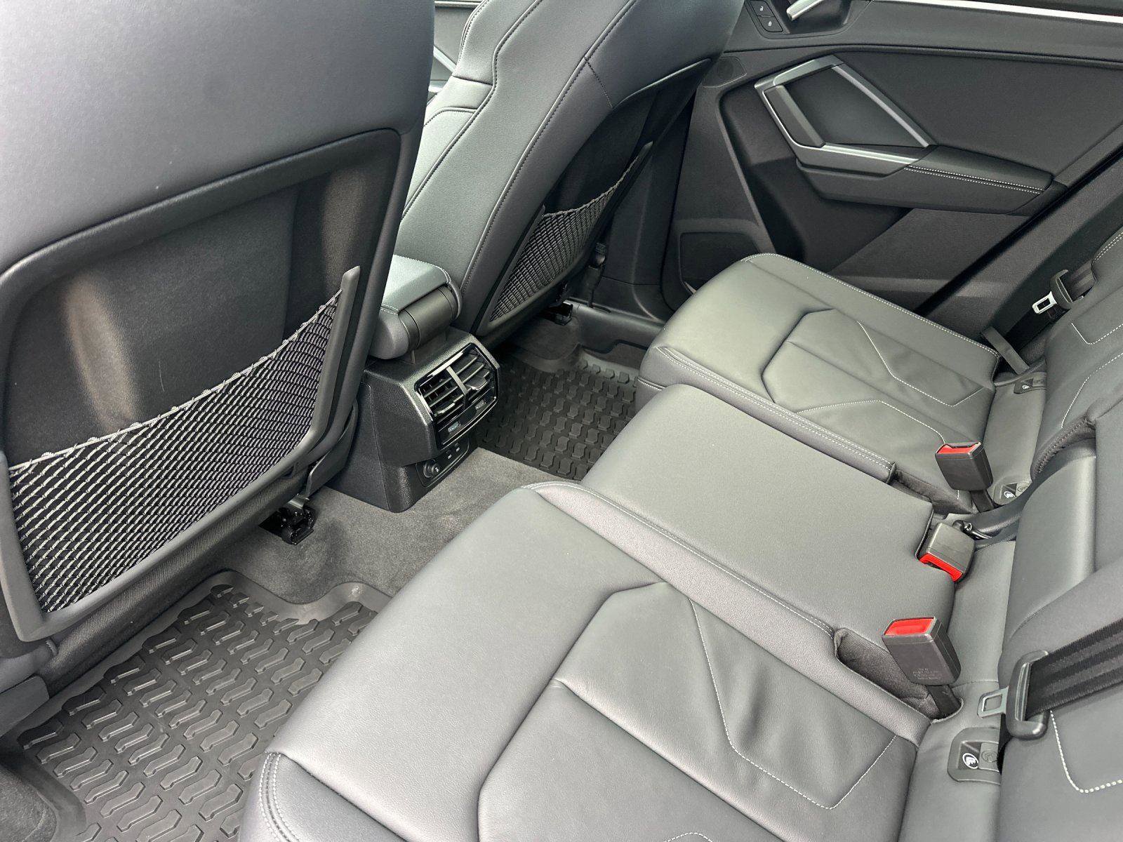 Certified 2025 Audi Q3 2.0T Premium w/ Convenience Package AWD/4WD image 12