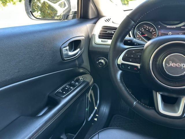 Used 2018 Jeep Compass Latitude w/ Popular Equipment Group AWD/4WD image 28