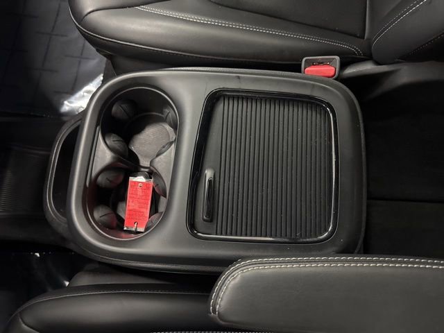 Used 2023 Chrysler Pacifica Touring-L w/ S Appearance Package image 49