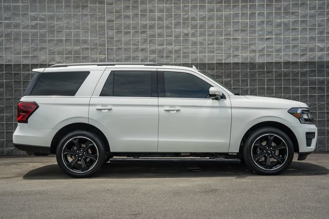 Used 2024 Ford Expedition Limited AWD/4WD image 4