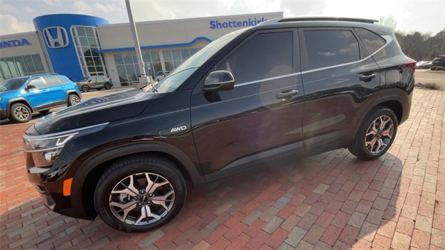 Used 2023 Kia Seltos EX image 6