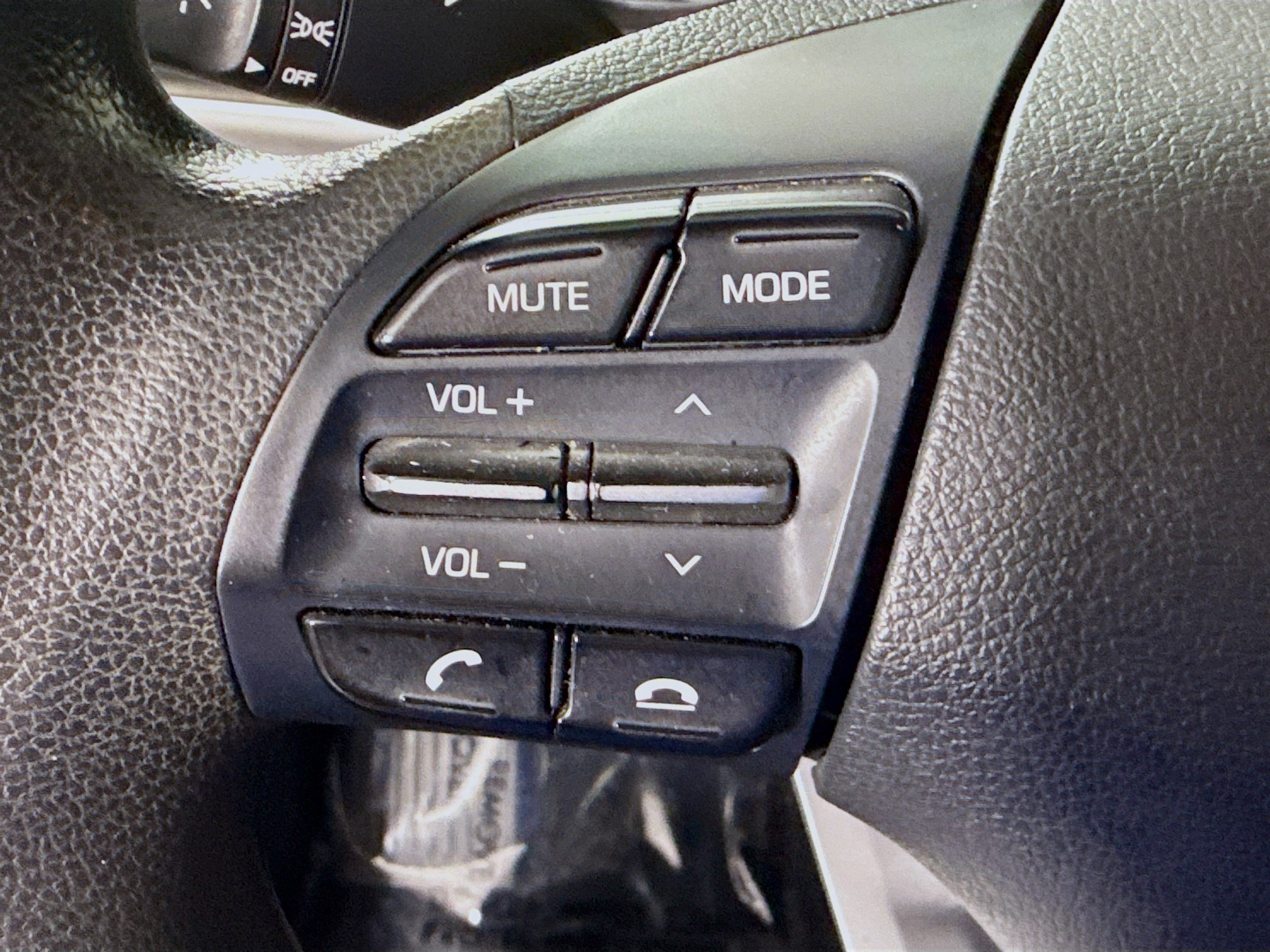 Used 2020 Hyundai Elantra SE FWD image 14