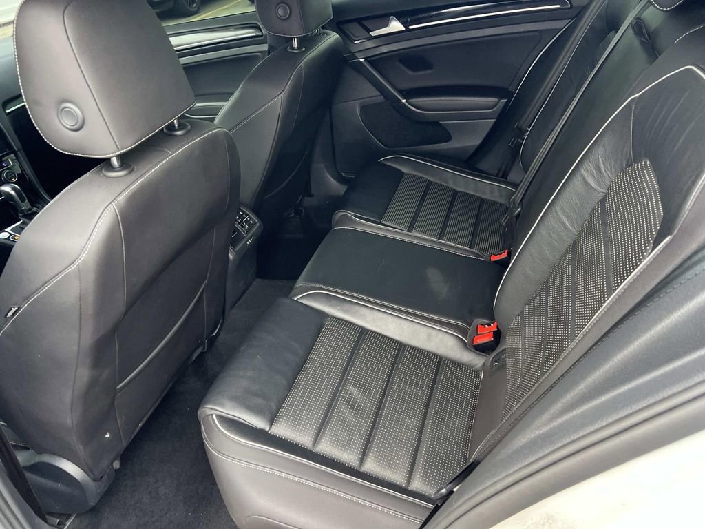 Used 2019 Volkswagen Golf R 4-Door AWD/4WD image 10