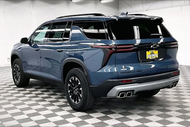 Used 2025 Chevrolet Traverse Z71 w/ Enhanced Driving Package image 3