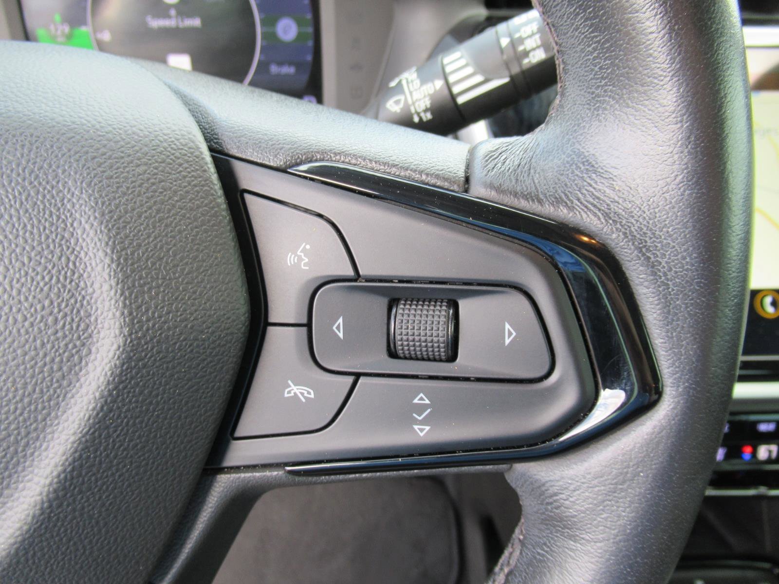 Used 2023 Chevrolet Bolt EUV Premier w/ Sun & Sound Package image 23