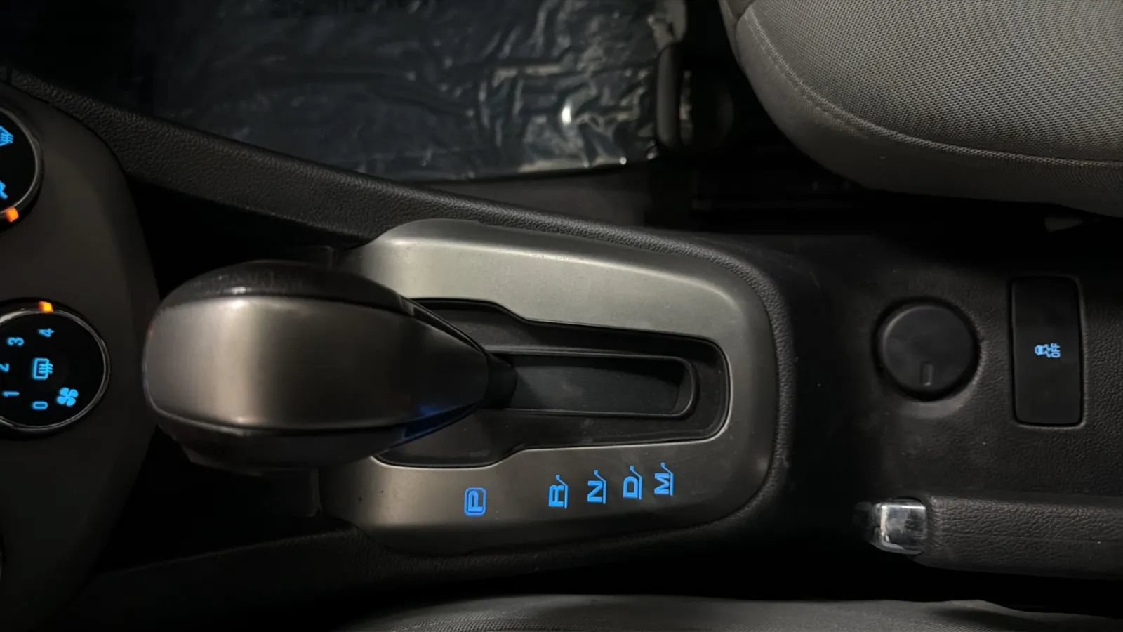 Used 2014 Chevrolet Sonic LS FWD image 13