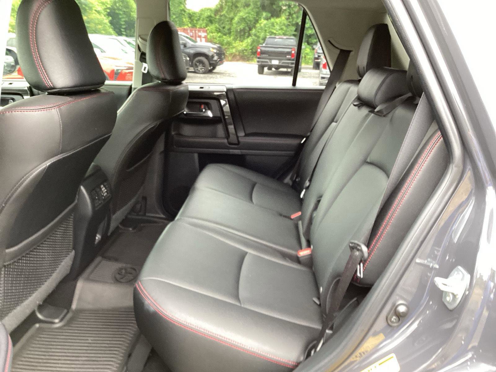 Used 2024 Toyota 4Runner TRD Off-Road Premium AWD/4WD image 5