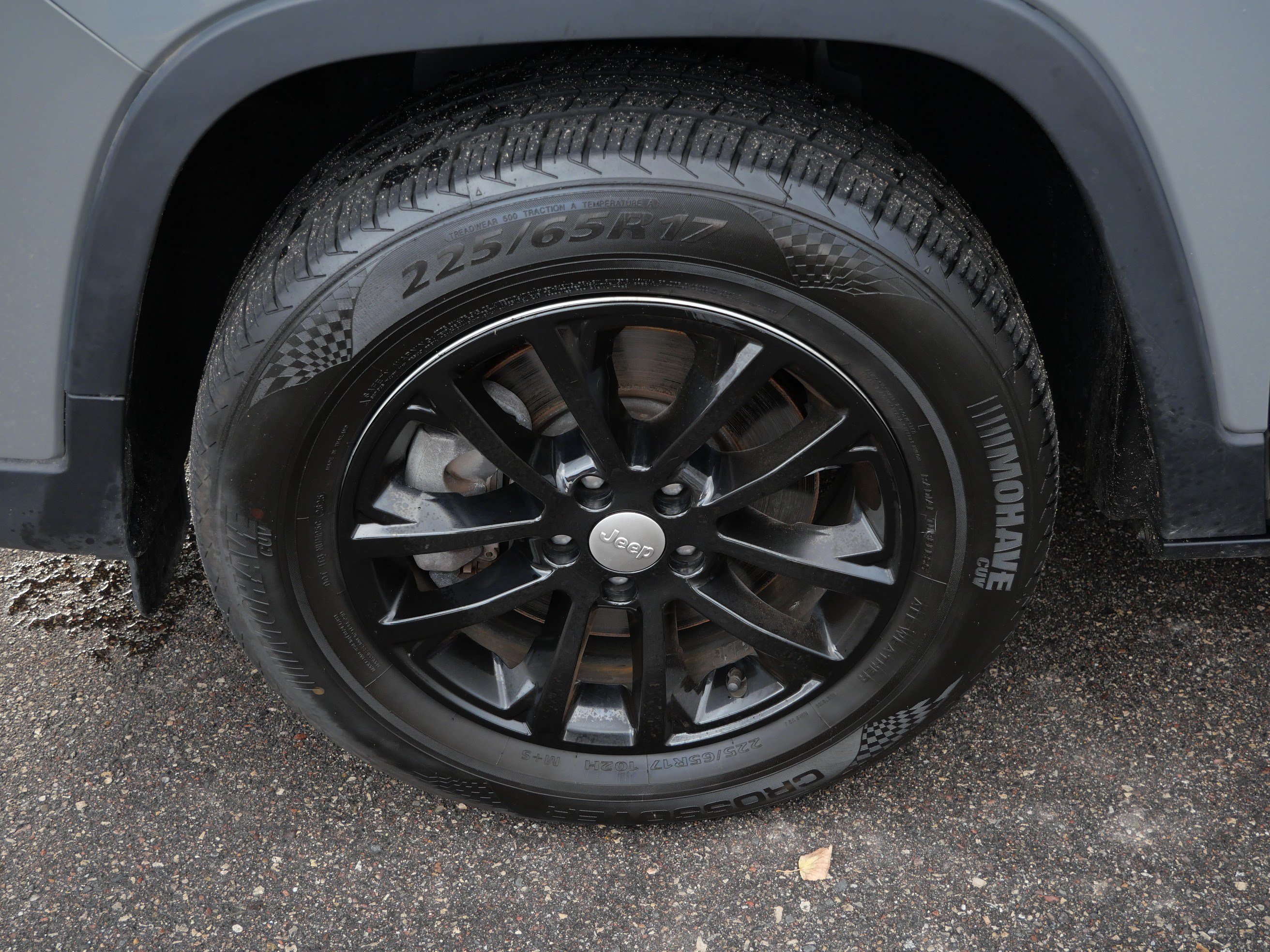 Used 2020 Jeep Cherokee Latitude Plus w/ Cold Weather Group AWD/4WD image 15