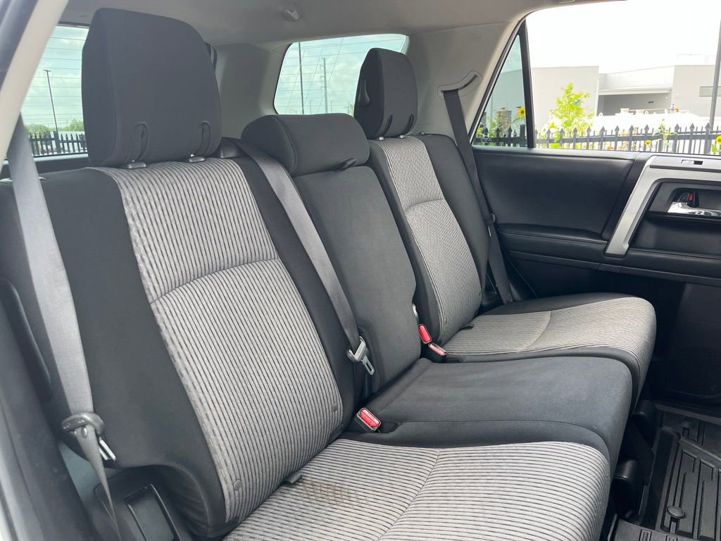 Used 2021 Toyota 4Runner SR5 AWD/4WD image 27