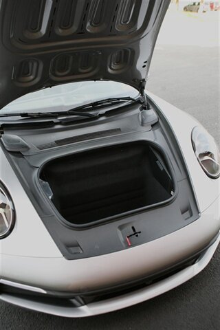Used 2024 Porsche 911 Carrera w/ Premium Package RWD image 17