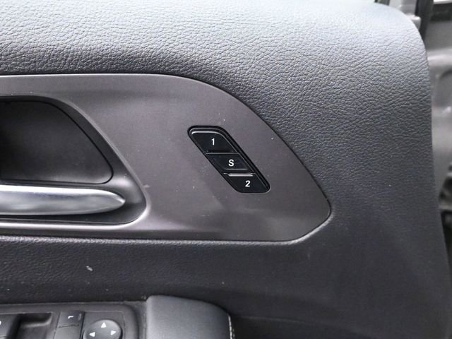 Used 2025 Chrysler Pacifica Select image 25