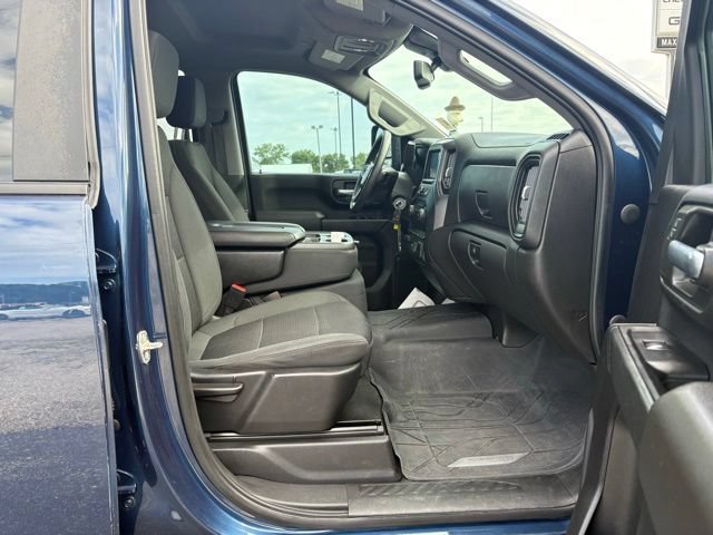 Used 2022 Chevrolet Silverado 2500 Custom w/ Custom Convenience Package AWD/4WD image 29