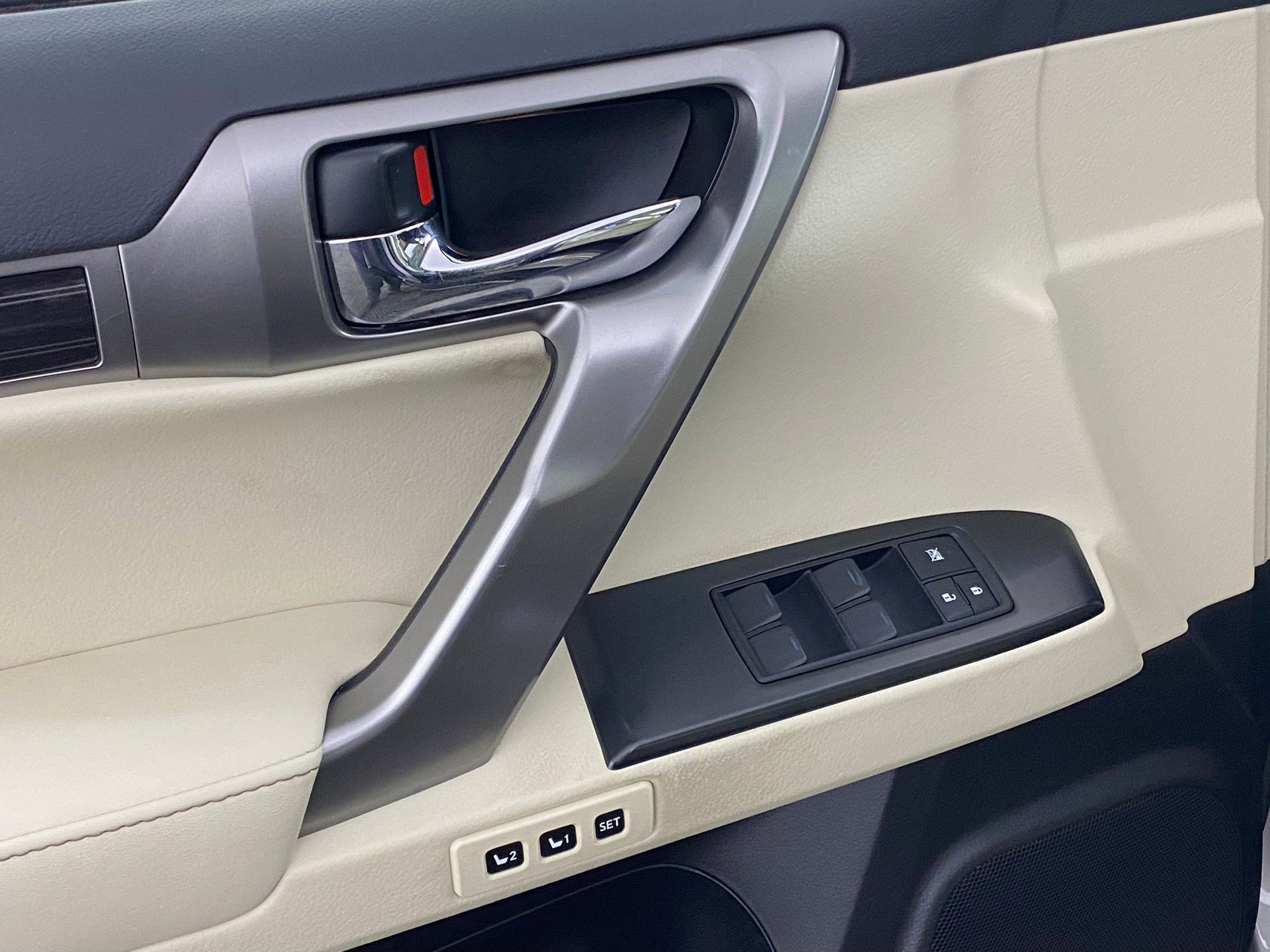 Used 2023 Lexus GX 460 Luxury w/ Off Road Package image 25