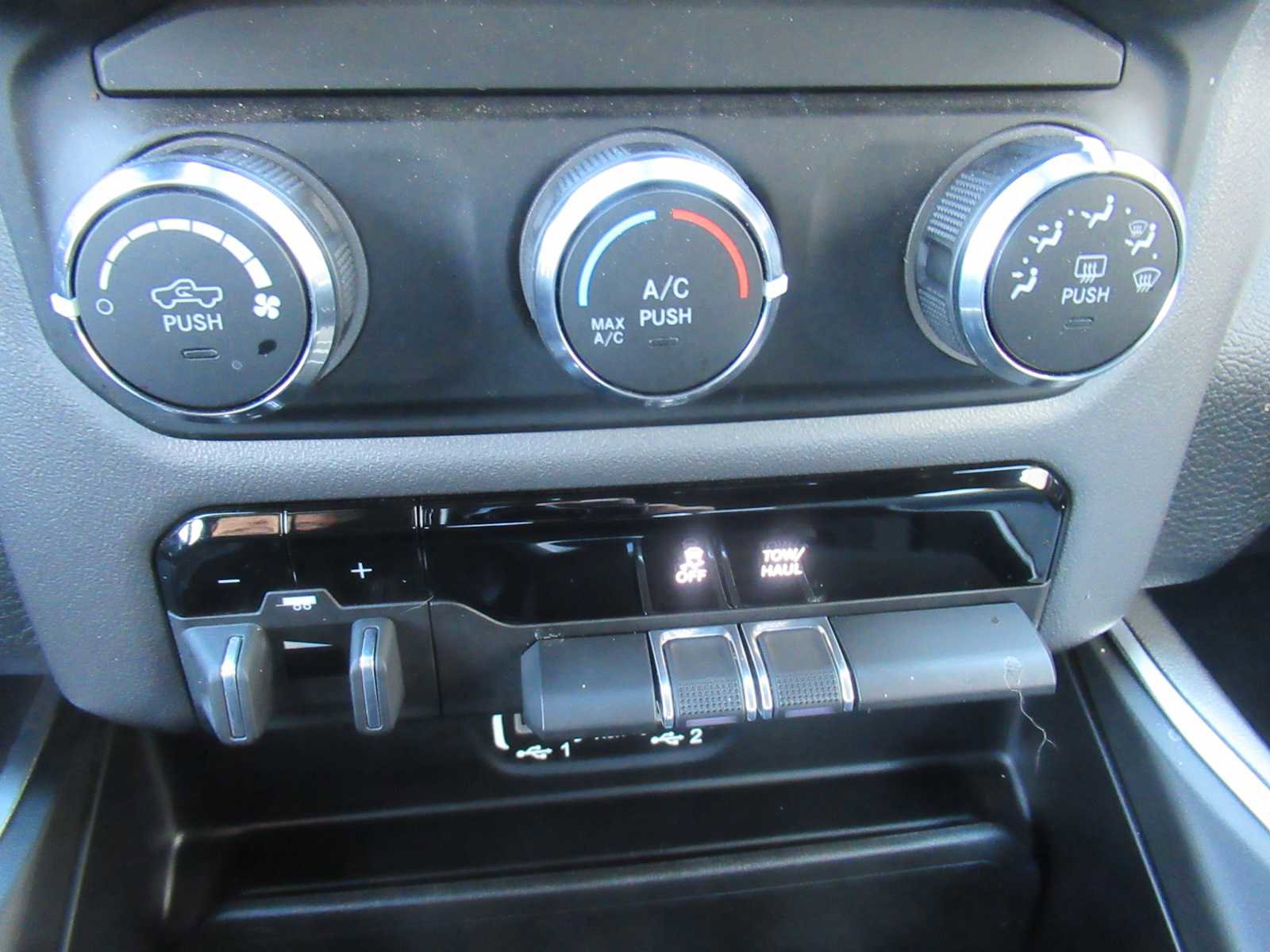 Used 2024 RAM 2500 Big Horn image 38