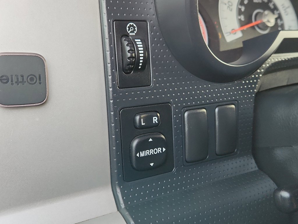 Used 2008 Toyota FJ Cruiser 4WD image 21