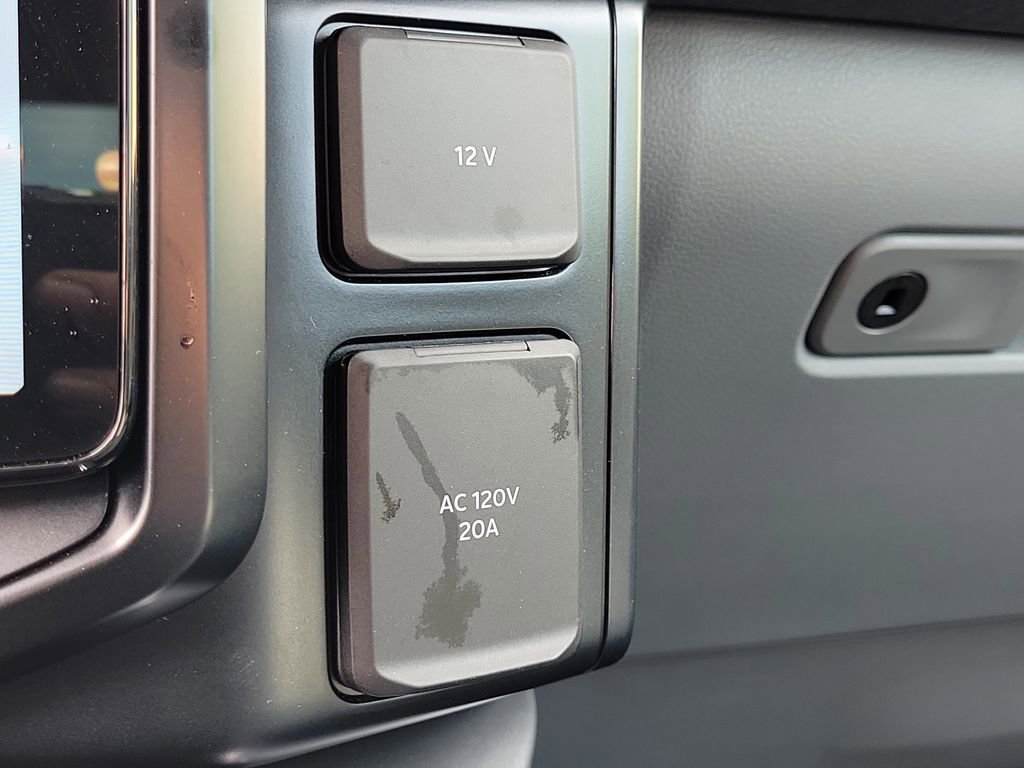 Used 2025 Ford F150 Lightning Flash image 27