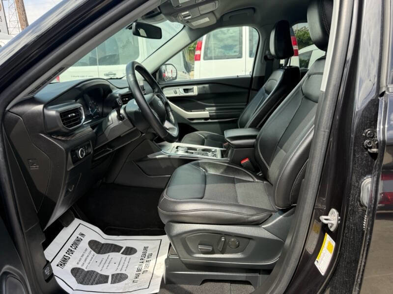 Used 2023 Ford Explorer Limited image 21